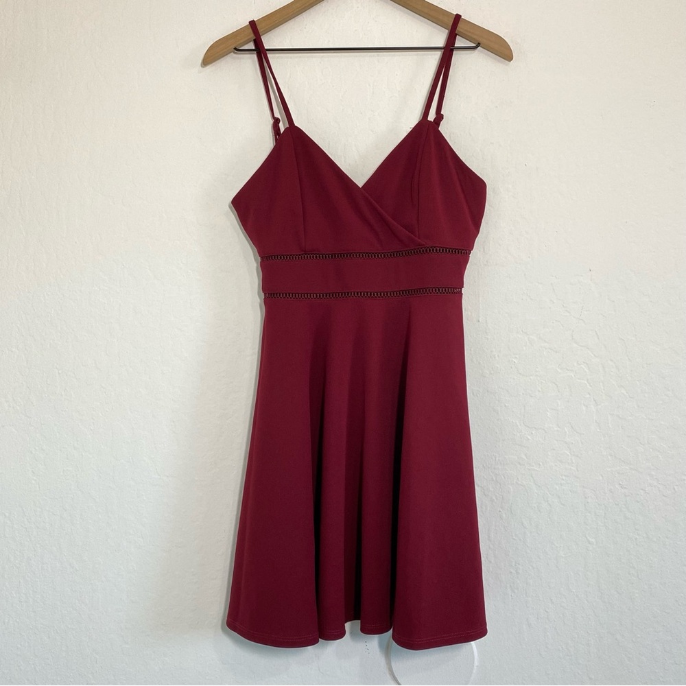 Jun Ivy Women’s L Burgundy Stretch Adjustable Strap Mini Dress V Neck